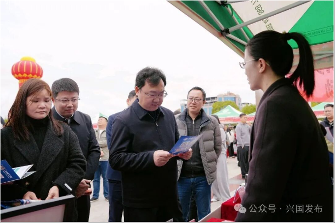 劉章宏調研指導企業招工工作